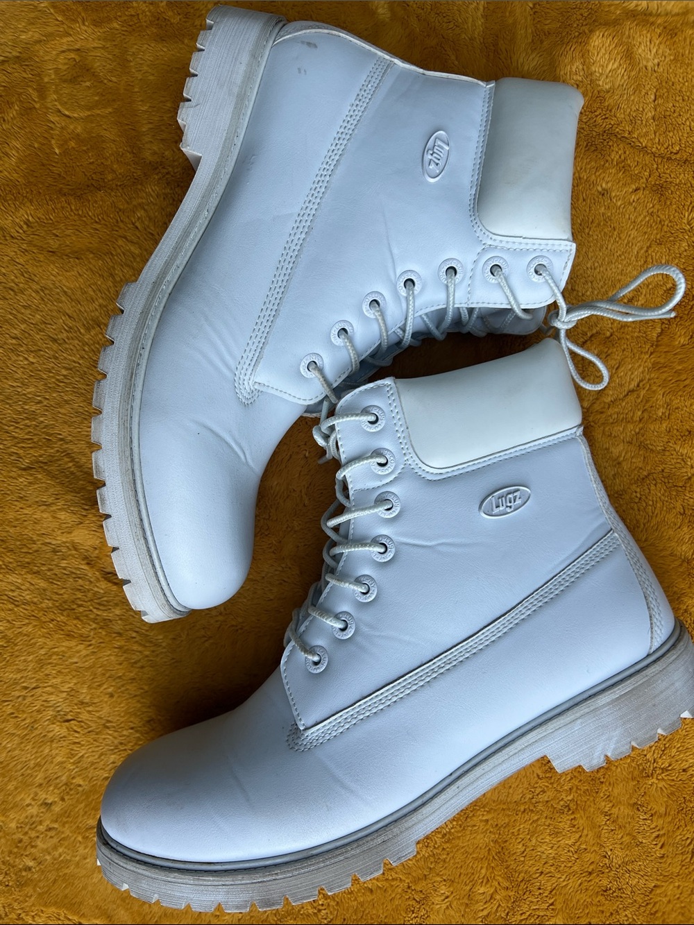 Lugz Men’s  White Lace-Up Ankle Boots with Padded Collar. Size 10.5 USA,44.5 EUR